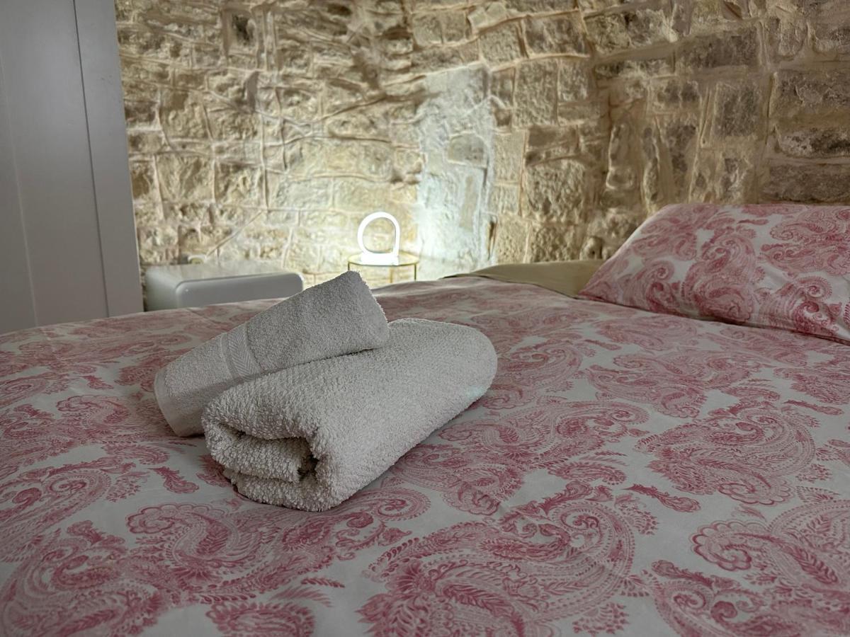 Giovinazzo Suite Pavone Griffi Екстер'єр фото