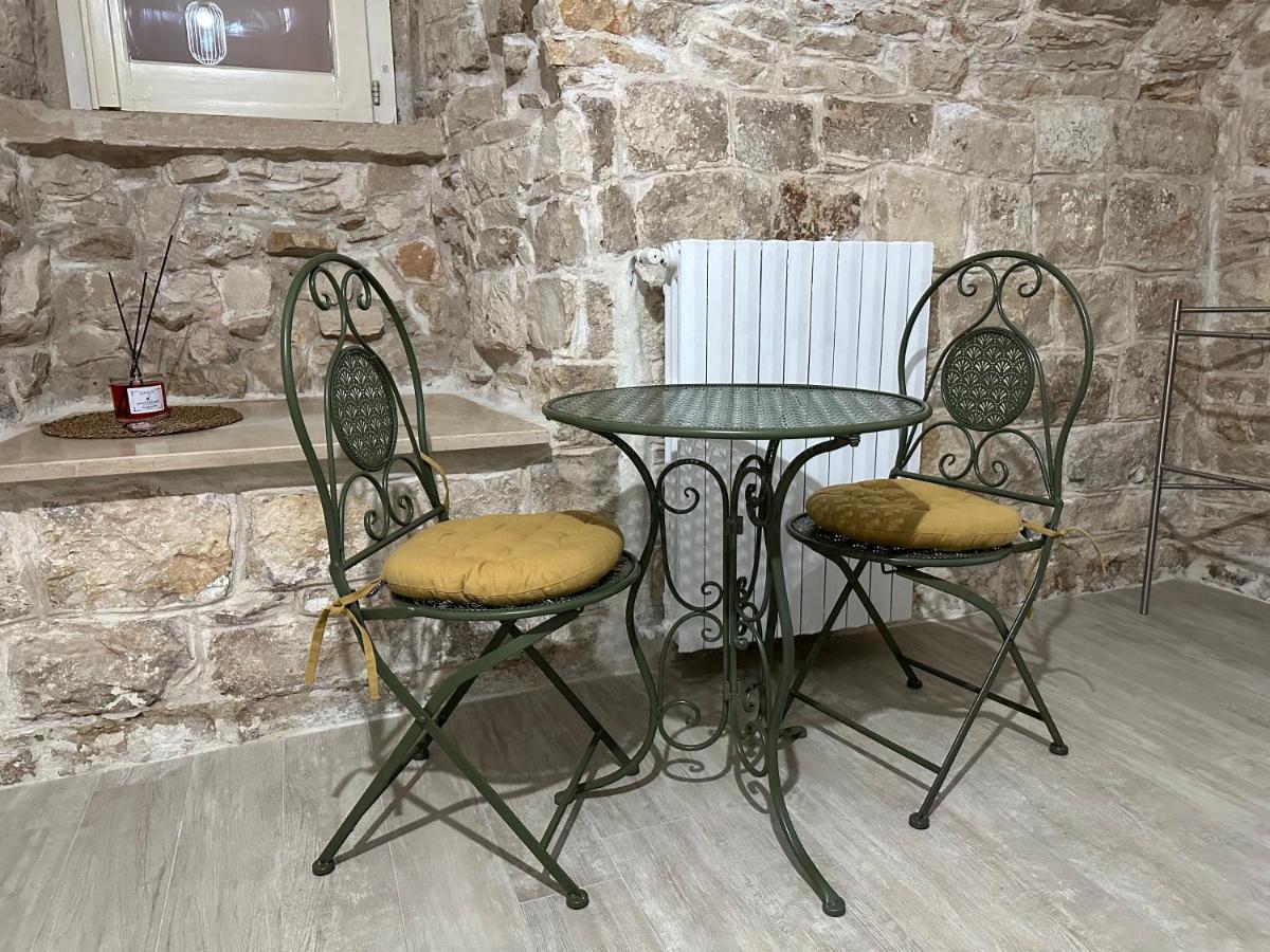 Giovinazzo Suite Pavone Griffi Екстер'єр фото