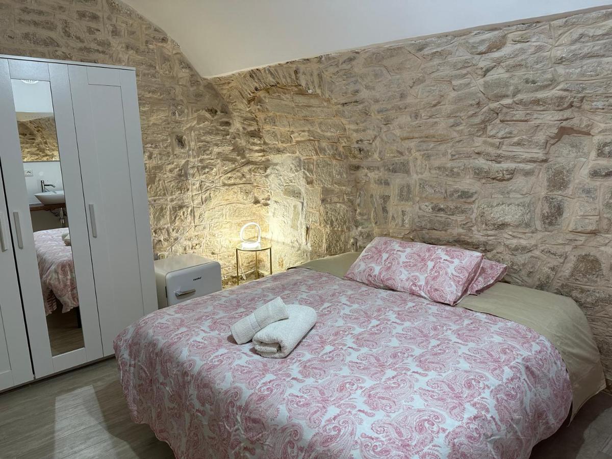 Giovinazzo Suite Pavone Griffi Екстер'єр фото