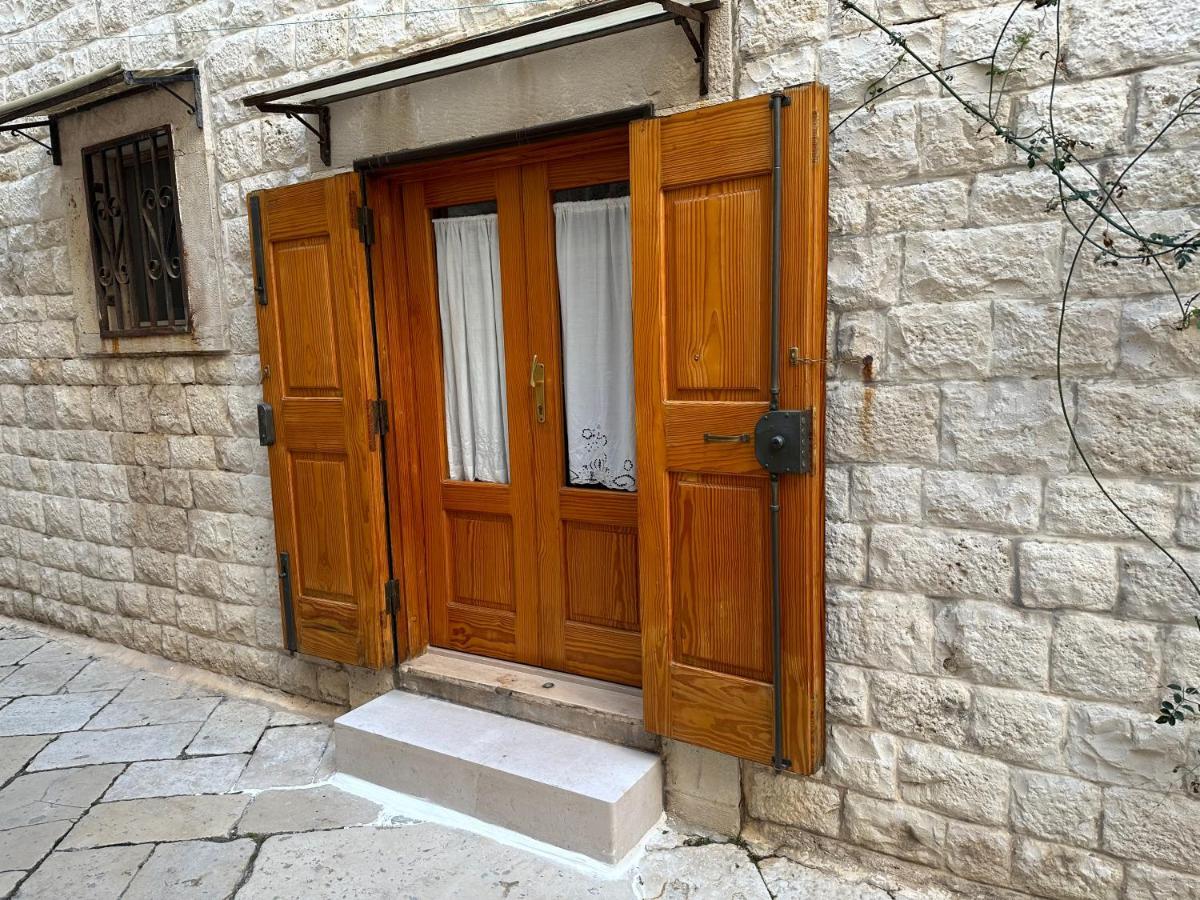 Giovinazzo Suite Pavone Griffi Екстер'єр фото