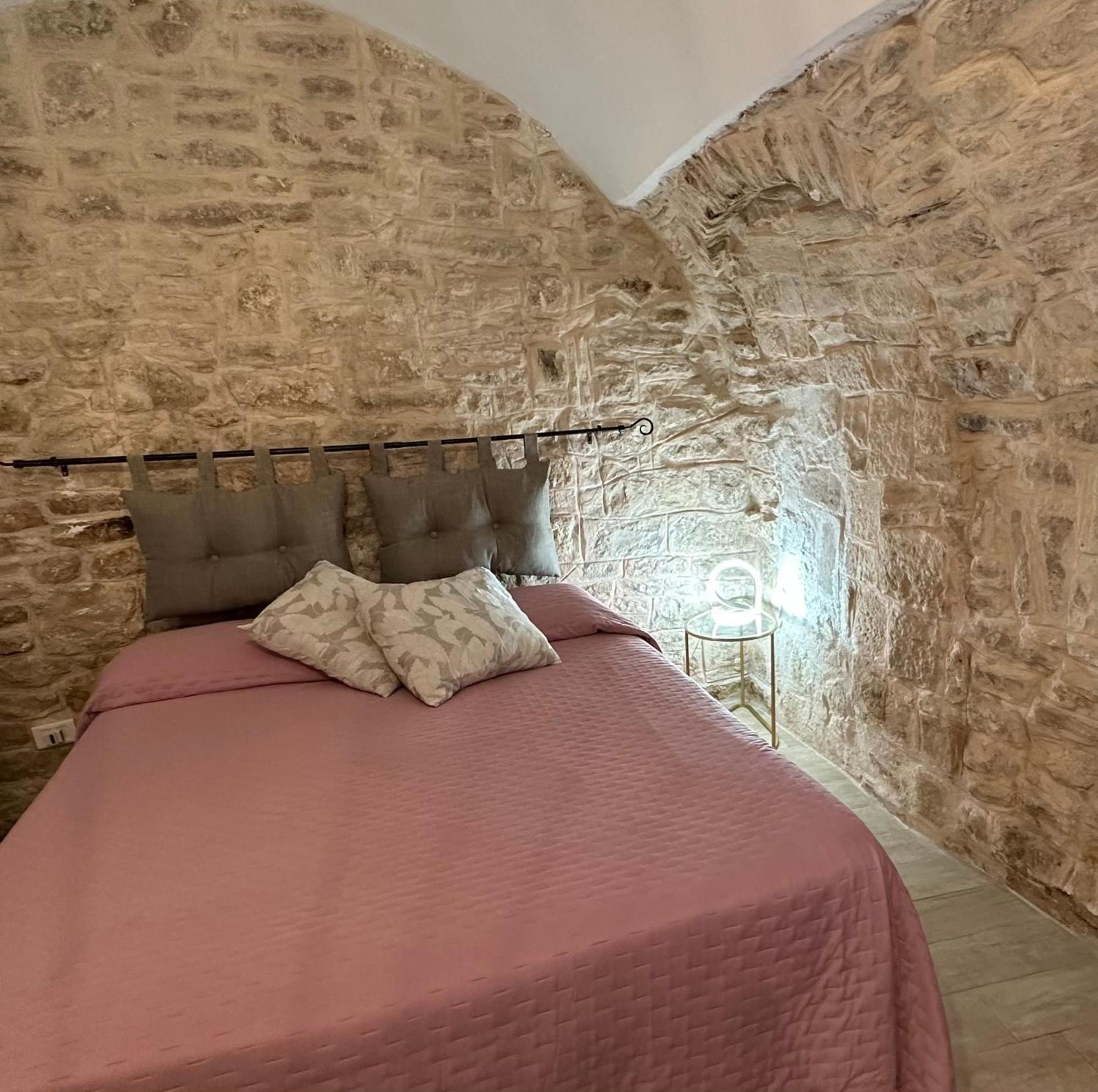 Giovinazzo Suite Pavone Griffi Екстер'єр фото